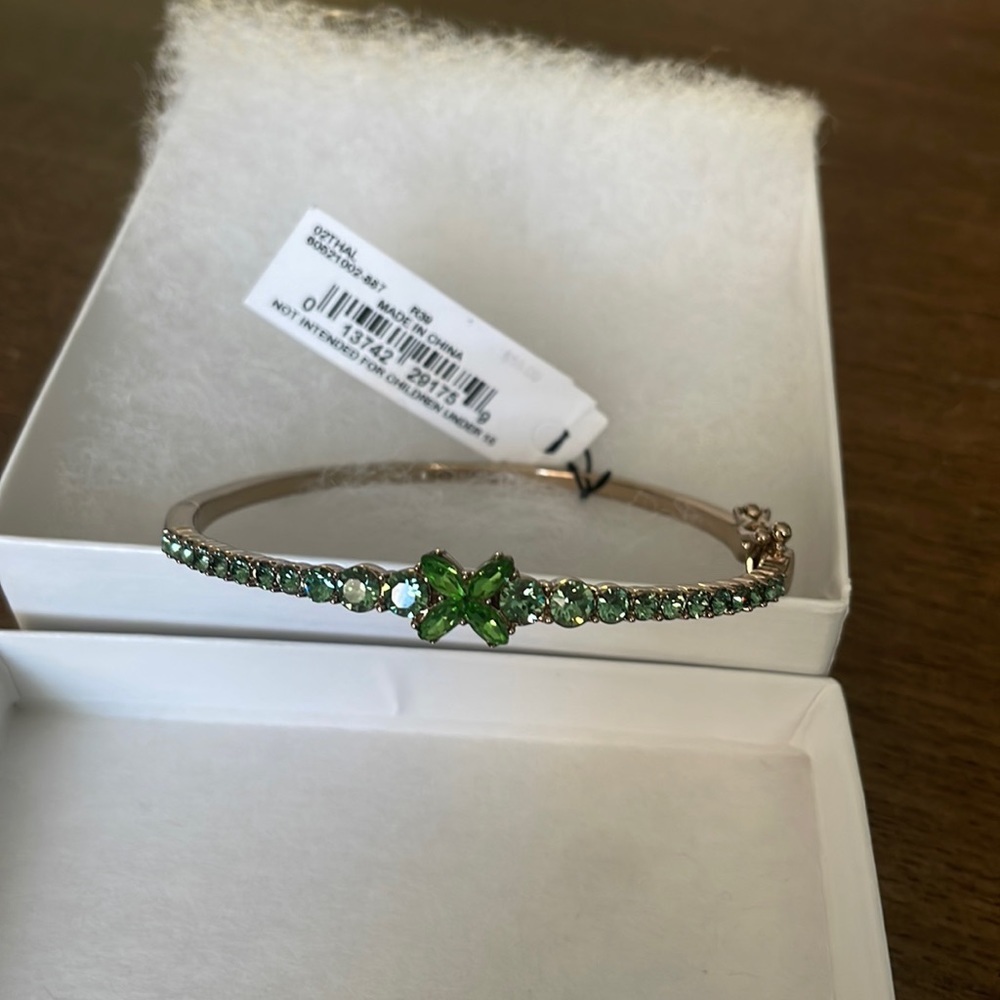 New green and golf bracelet